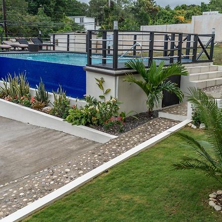 Family Complex Beside Beach W/Pool Montego Bay #1 Exterior photo